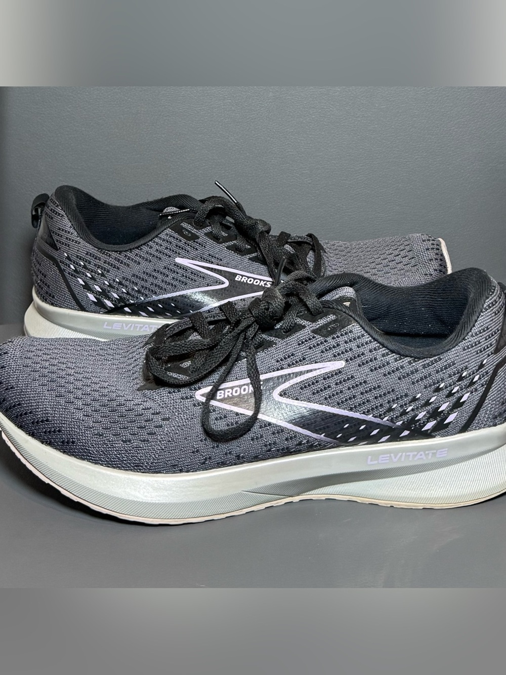 Brooks Levitate 5 Running Shoes Gray Women’s Size 9